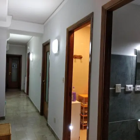 Casa Studenti E Giovani Turisti Fkk - Giochi Di Societa Ed Intimo Party - Volontari Benvenuti *