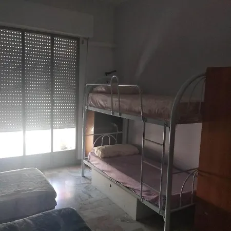 Casa Studenti E Giovani Turisti Fkk - Giochi Di Societa Ed Intimo Party - Volontari Benvenuti Rum i privatbostad