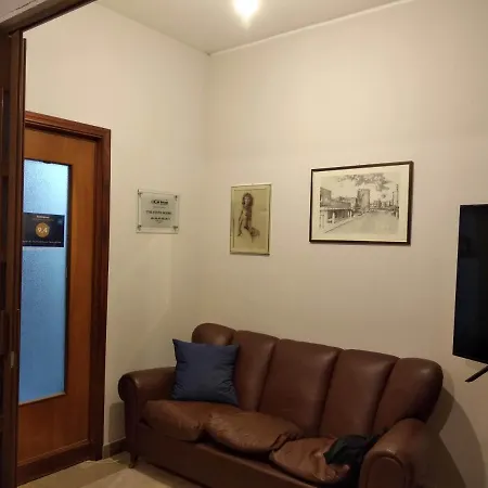Casa Studenti E Giovani Turisti Fkk - Giochi Di Societa Ed Intimo Party - Volontari Benvenuti Rum i privatbostad
