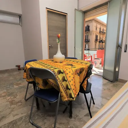 Casa Studenti E Giovani Turisti Fkk - Giochi Di Societa Ed Intimo Party - Volontari Benvenuti Homestay